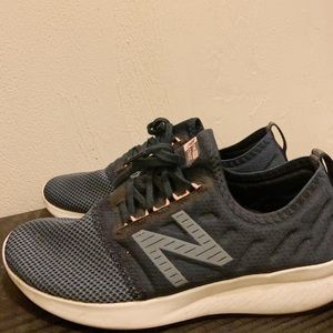 New Balance fuelCore coast, navy blue, size 9